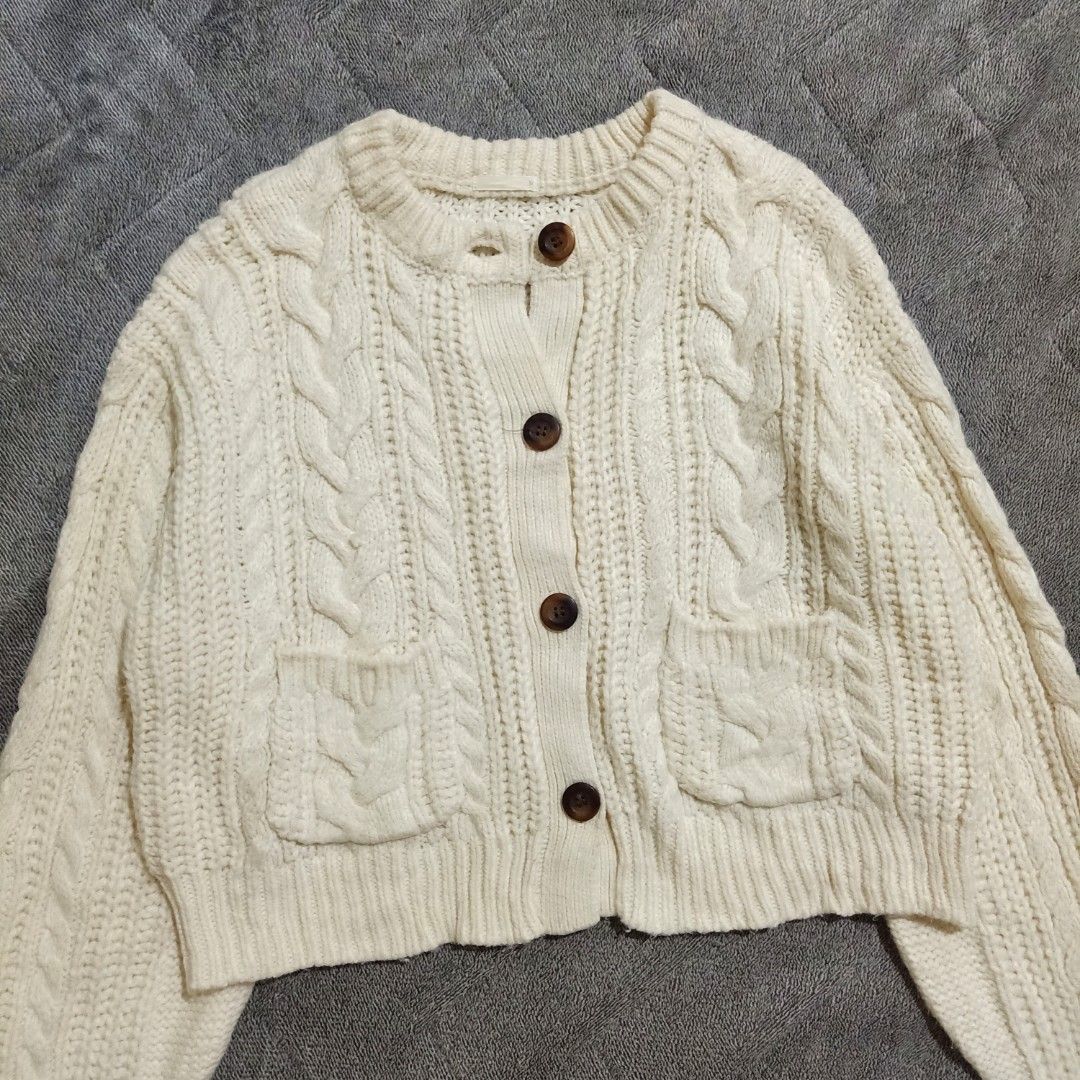 GU Chunky Buttondown Cardigan (Category: Coats, Jackets and Outerwear) located in Alburquerque. Submitted by thriftyssential (Listing ID 1464786601, Image 3). Description: 🌸GU Chunky Buttondown Cardigan 🔸Size: Medium on tag . Fits Small-medium for oversized look. Will fit until Large 🔸 Condition: in excellent condition. No flaws . 🔸 PHP 449 only✨ ‼️FIXED PRICE FOR ITEMS ON SALE‼️ 🔸 Color may vary due to lighting 🔸 Personal preloved 🔸 No wh