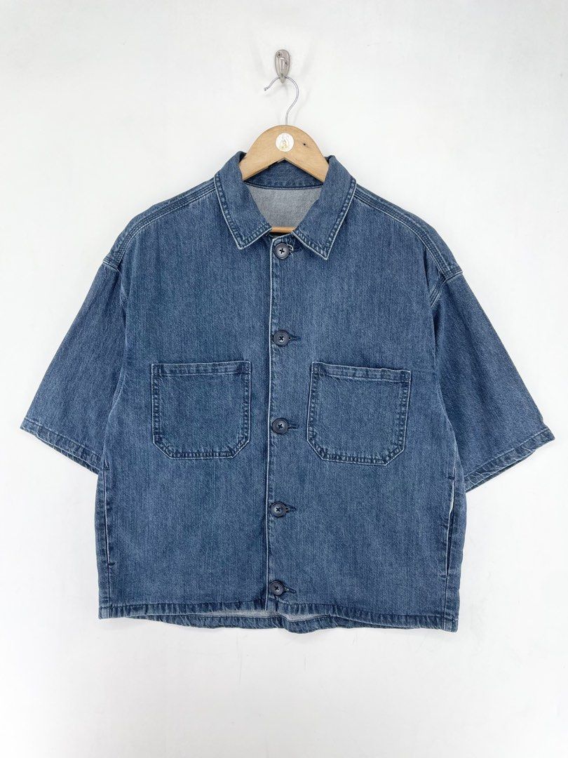 GU Denim Chef Polo (Category: Tshirts & Polo Shirts ) located in Mandaluyong City. Submitted by armrhts (Listing ID 1464848312, Image 1). Description: Size: Small Dimensions(inches) •Width: 21" •Length: 25" •Pit to Cuff: 8" .