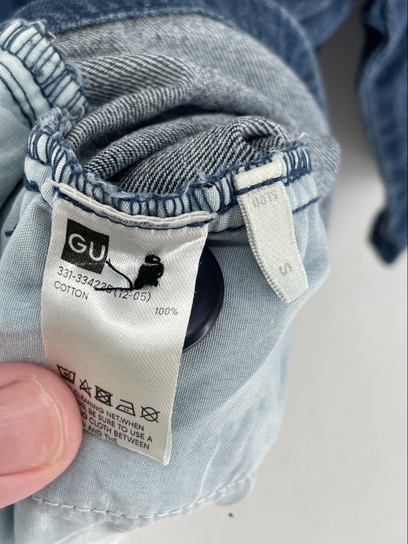 GU Denim Chef Polo (Category: Tshirts & Polo Shirts ) located in Mandaluyong City. Submitted by armrhts (Listing ID 1464848312, Image 3). Description: Size: Small Dimensions(inches) •Width: 21" •Length: 25" •Pit to Cuff: 8" .