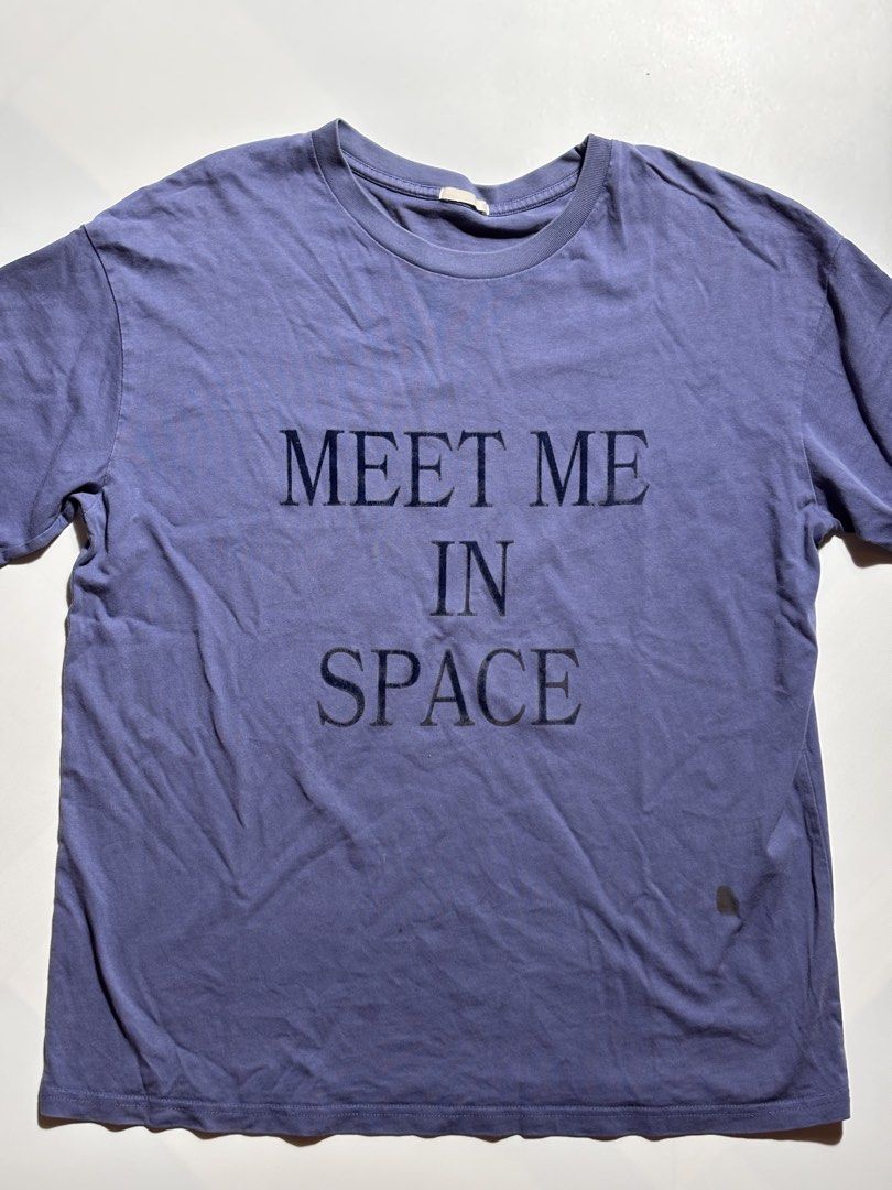 G.U meet me at space (Category: Tshirts & Polo Shirts ) located in Calamba. Submitted by twstwrld (Listing ID 1464895322, Image 1). Description: 23x28.