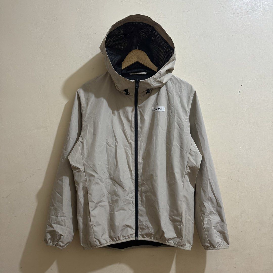 GU MEN’S WINDPROOF SHELL PARKA (Category: Coats, Jackets and Outerwear) located in Manila. Submitted by thrifthing_121102 (Listing ID 1464897812, Image 1). Description: GU MEN’S WINDPROOF SHELL PARKA •SIZE MEDIUM •WIDTH - 23” •LENGTH - 25.5” •EXCELLENT CONDITION •NO ISSUES ₱799 + SF ✅All items are in excellent to new condition. ✅Color may vary due to lighting. 📦J&T Express or Lalamove Shipping. 💸Gcash Payment. 📍Moonwalk, Paranaque City.