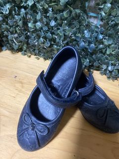 (Category: ) located in . Submitted by avathriftedcloset (Listing ID 1464884335, Image 1). Description: .