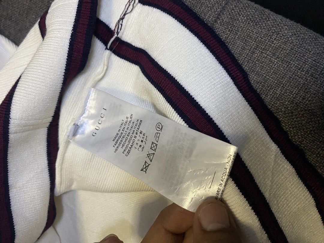 Gucci heavy knitted polo (Category: Luxury Apparel) located in Caloocan City. Submitted by luxurymurayta888 (Listing ID 1464854868, Image 3). Description: no issue medium to semi L.
