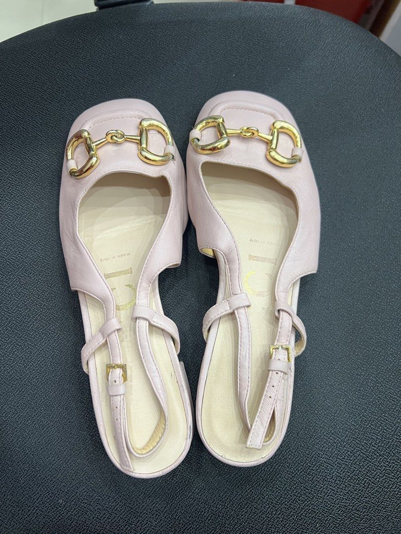 Gucci heels (Category: Sneakers & Footwear) located in Manila. Submitted by zoeykim16 (Listing ID 1464887138, Image 2). Description: Gucci heels Size 36 .