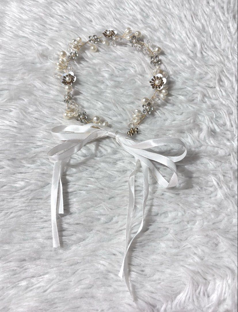 Handmade Crystal Flower Wreath Headpiece (Category: Hair Accessories) located in Paranaque City. Submitted by dalle_closet (Listing ID 1464841397, Image 2). Description: like new pa.