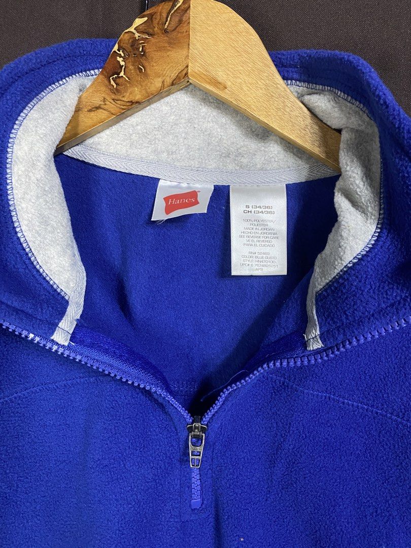 Hanes Fleece Half Zip (Category: Coats, Jackets and Outerwear) located in Bay. Submitted by paoloconic70568 (Listing ID 1464867174, Image 3). Description: (H)anes Fleece Half Zip Color Rate: 10/10 Color may vary due to lighting S on tag W-21 L-26 Issue: None ₱250 No deleting of comments. All items are thrifted manage your expectations. Good Thrift, Good Mood..