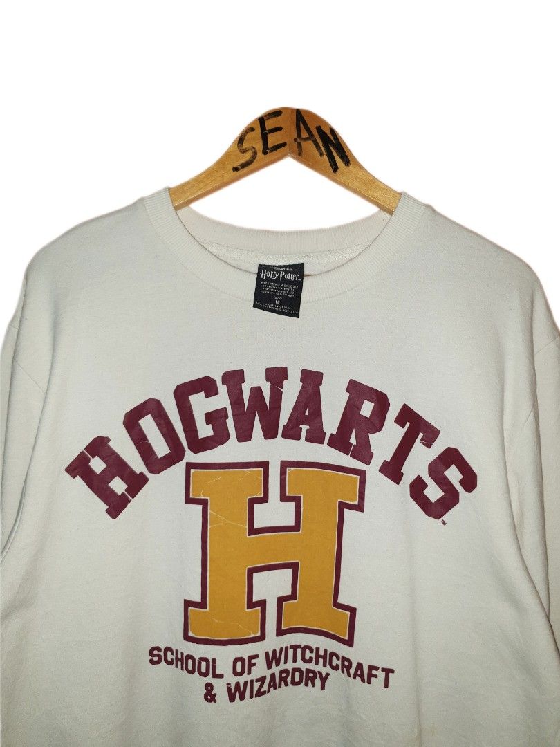 Harry Potter Hogwarts Crewneck (Category: Activewear) located in Bani. Submitted by thriftmaggots.ph (Listing ID 1464911559, Image 2). Description: Harry Potter Hogwarts Crewneck Claim for 350php + Shipping fee Medium Minimal stain washable 9/10 Condition Payment first via gcash Loc pangasinan, luzon.