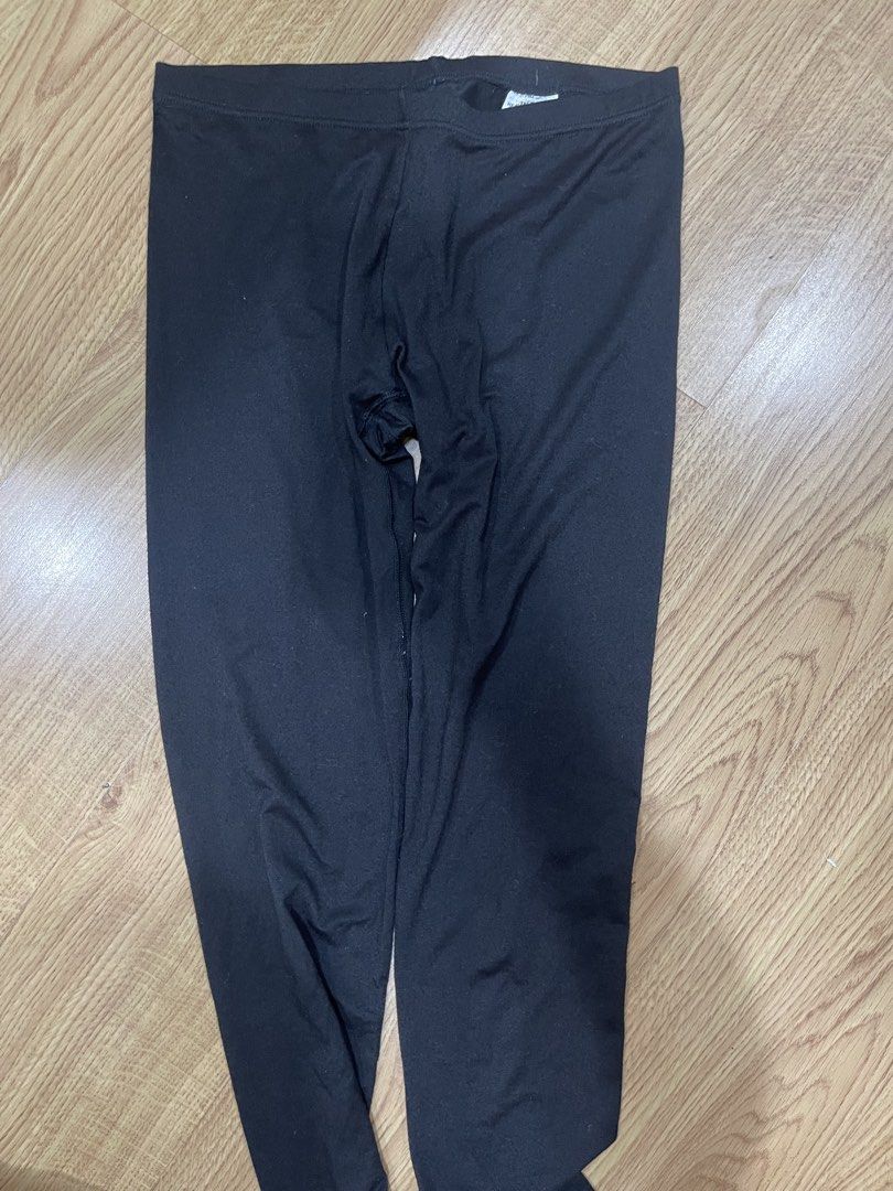 Heattech leggings Medium (Category: Other Bottoms) located in Quezon City. Submitted by booktt (Listing ID 1464867976, Image 1). Description: .