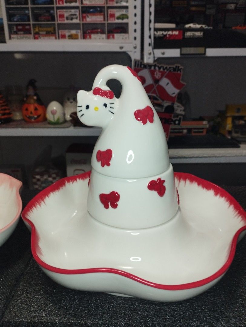 Hello Kitty Ceramic Serving Dish (Category: Dinnerware & Cutlery) located in Batangas. Submitted by toyempress8 (Listing ID 1464854143, Image 1). Description: 🌟 Adorable Kitty ceramic serving dish 🌟Beautiful glossy finish 🌟Perfect centerpiece for parties, snacks, or treats 🌟also for Hello kitty&Ceramic Collectors 🌟Approx 21cmx25cm 🌟1800 each 🌟colors available:Red,Pink.