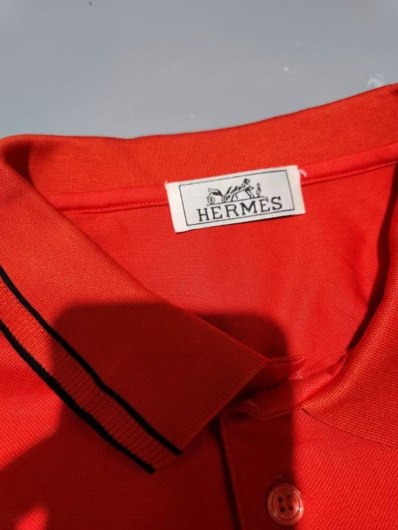 hermes (Category: Activewear) located in General Santos City (Dadiangas). Submitted by alzacksimo35414 (Listing ID 1464913321, Image 3). Description: PHOTO MAY VARY DUE TO LIGHTING 🥰 Brand: HERMES embroid logo ✅️size XL ✅️actual dimention 23 × 27 ✅️as new condition ✅️10 colorate ✅Cut washtag 1,400 +sf DISCLAIMER: Please note that I ZACK SIMON is not affiliated with or endorsed by any brand. Any brand names or trademarks mentioned are the propert