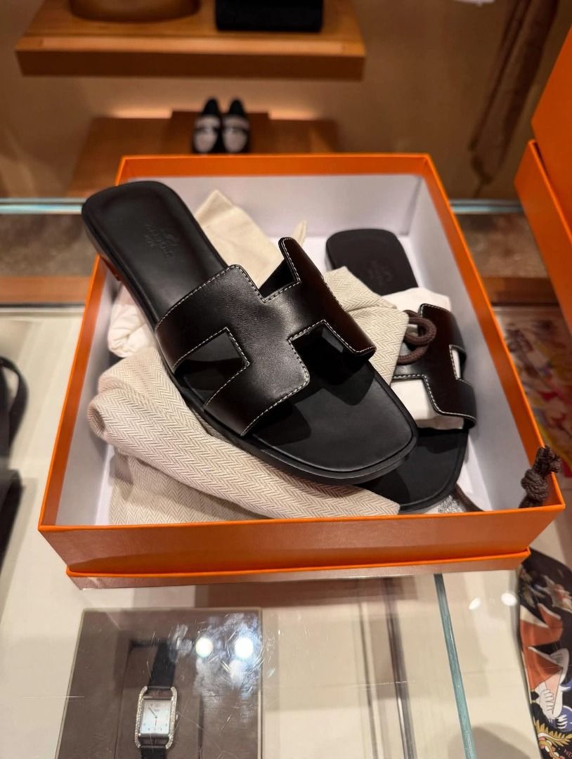 Hermes Oran Noir (Black) (Category: Sneakers & Footwear) located in Rizal. Submitted by hiraya16 (Listing ID 1464894972, Image 1). Description: Size 37.5 only Onhand ready to ship J&T - Lalamove - Lbc.