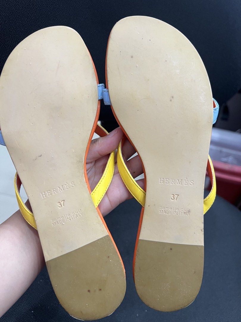 Hermes sandal (Category: Sneakers & Footwear) located in Manila. Submitted by zoeykim16 (Listing ID 1464886564, Image 2). Description: Hermes sandal Size 37 .