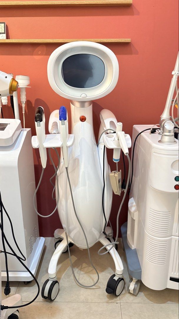 HIFU and CO2 MACHINE (Category: Everything Else Others) located in Quezon City. Submitted by nefeeerpitouuu (Listing ID 1464860475, Image 1). Description: 12D HIFU Machine - 70k Co2 Machine - 100k Both no issue can pass as new Reason for selling: pasalo spa .