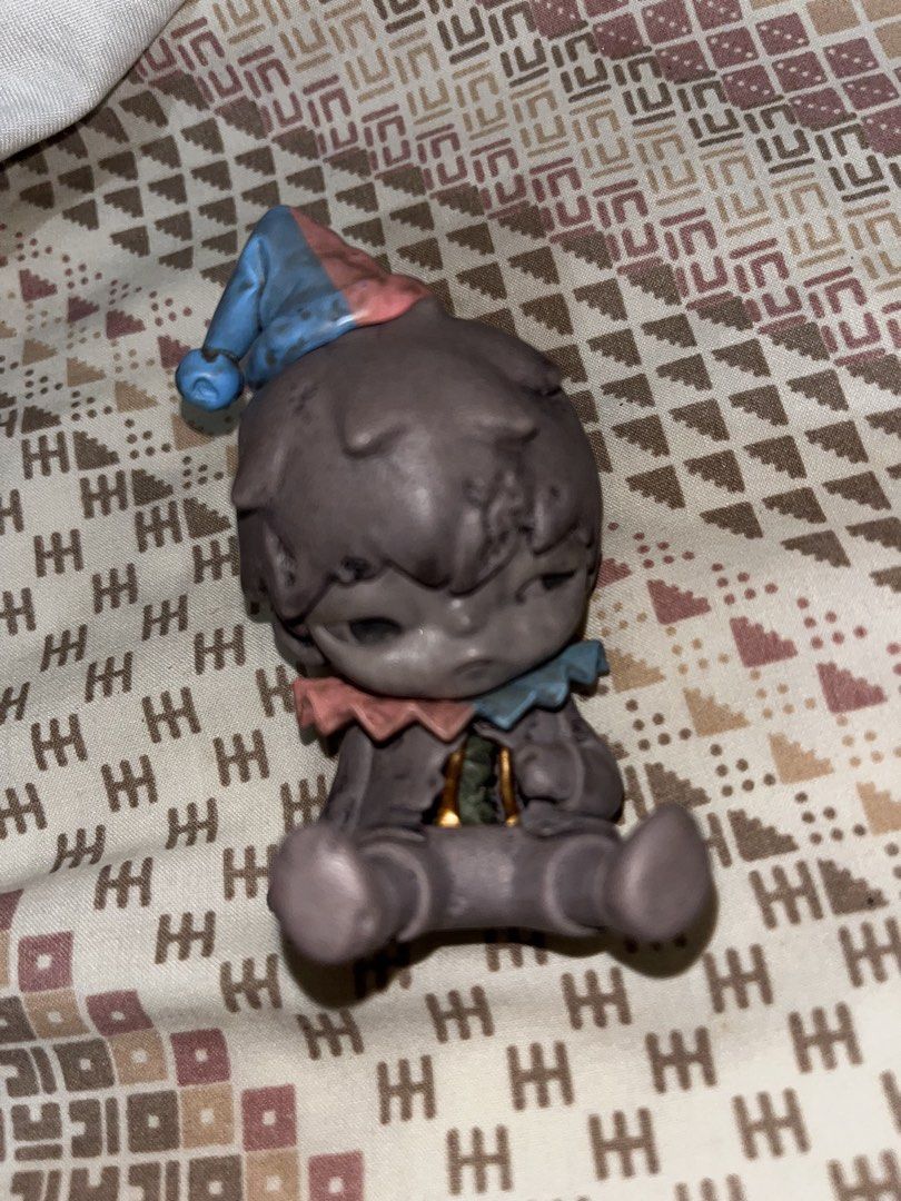 HIRONO Paradise lost (Category: Designer & Blind Box Toys) located in Bacacay. Submitted by meowmeowkitti (Listing ID 1464868788, Image 2). Description: No standee and Key .