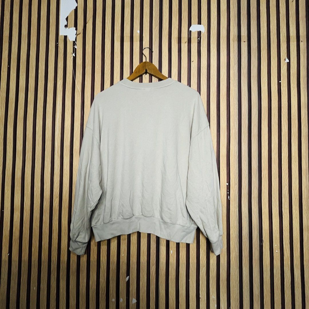 H&M BEIGE MEDIUM 25x23 YG02494 (Category: Coats, Jackets and Outerwear) located in Dasmarinas. Submitted by yg_supplies (Listing ID 1464817676, Image 2). Description: H&M BEIGE MEDIUM 25x23 YG02494.