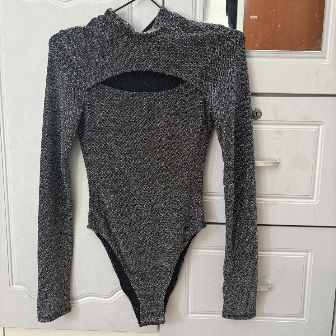 H&M Black Glittery Cutout Bodysuit (Category: Longsleeves) located in Binan City. Submitted by mypreloved_haul (Listing ID 1464815632, Image 1). Description: LAST PRICE POSTED! NEVER USED! FOR SURE BUYERS ONLY..