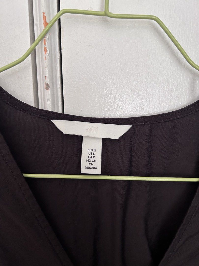 H&M brown top (Category: Blouses) located in Batac City. Submitted by cjl08 (Listing ID 1464836536, Image 2). Description: .