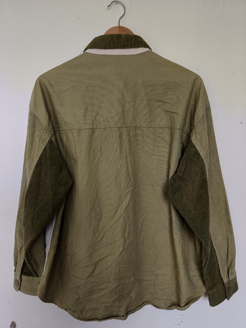 H&M Color-Block Corduroy Overshirt (Category: Formal Shirts) located in Cebu City. Submitted by madjekfinds (Listing ID 1464771841, Image 2). Description: H&M Color-Block Corduroy Overshirt EXCELLENT CONDITION NO ISSUE 100% COTTON EXTRA BUTTONS SIZE SMALL W 24 L 29 599 + SF ONLY CEBU ITEM LOOK WORN ONCE/TWICE.