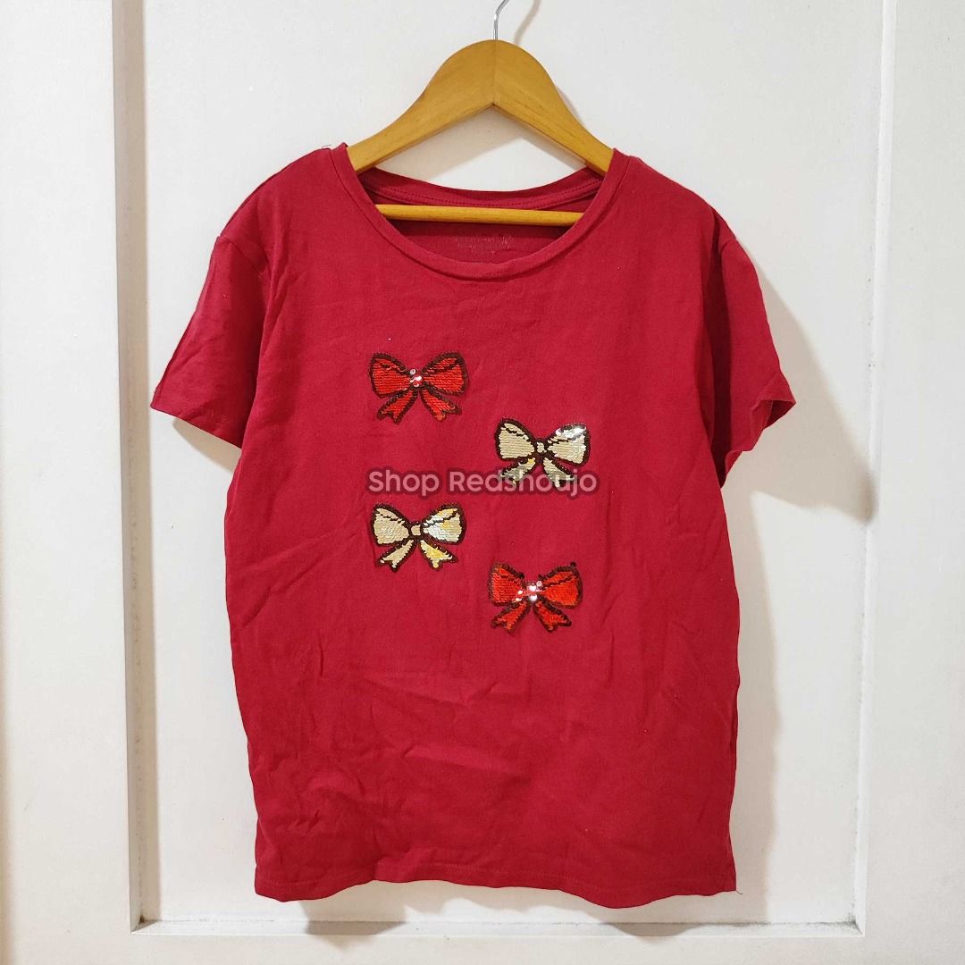 H&M Red Flip Sequin T-Shirt (Category: Babies & Kids Fashion) located in Mandaluyong City. Submitted by itsmeredshoujo (Listing ID 1464947470, Image 1). Description: H&M Red Flip Sequin T-Shirt Still in good Condition (VGUC) Fits 7-9 Yrs old (Slim) - We only Have 1 Stock Per Item - This Is Prelove Clothes So Please Manage Your Expectations - All Items Are In Good Condition Unless Stated - Other Details Are Indicated On Photos - MOP - Gcash/Maya/U