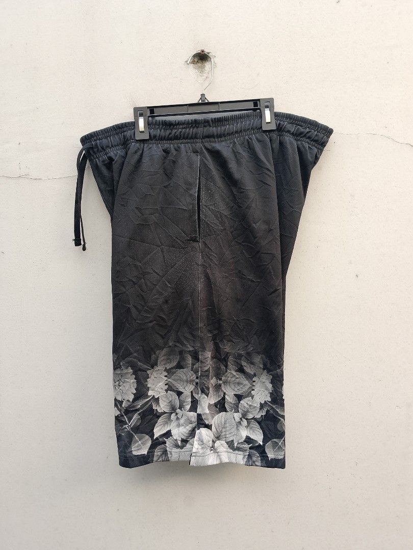 H&M x Coachella (Category: Shorts) located in Subic. Submitted by stealo (Listing ID 1464800961, Image 1). Description: H&M x Coachella XL (34-40) Length: 24 Leg Opening: 13 Good 200 J&T Gcash Olongapo City.
