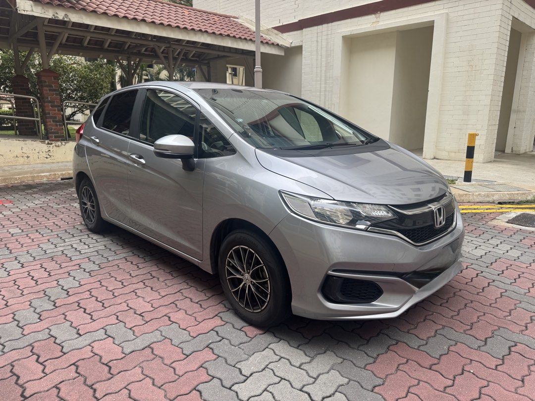 Honda Fit 1.3 G (A) (Category: Used Cars) located in Singapore. Submitted by newcrystal_ed8282 (Listing ID 1464796690, Image 2). Description: 2nd owner No need consignment. No dealers. Direct owner Low baller will not be entertain. .