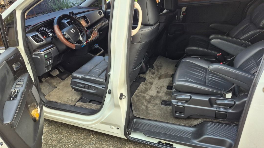 Honda Odyssey 2.4 EXV Premium (A) (Category: Used Cars) located in San Juan City. Submitted by sun_william_chong (Listing ID 1464786293, Image 3). Description: Honda Odyssey 2.4 EX-V Year:2019 Variant:Top spec Japan Absolute Navi.Pearl White.Enthusiast owned. KM:44242KM Specs:360Cam,AutoPark,OttomanSeat,PowerDoor,HondaSENSING LTO:Renewed May 2026.Valid to May 2027.Clean OR CR Status:Duties and taxes fully paid.Guaranteed no hidden defects. Mainta