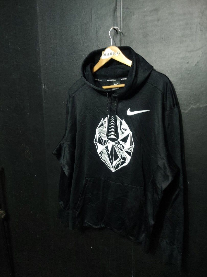 hoodie drifit jacket nike (Category: Coats, Jackets and Outerwear) located in Santa Cruz. Submitted by mark_grimaldo (Listing ID 1464895085, Image 2). Description: Nikeeey football drifit hoodie ✅Size: XL/2XL (27 x 27) ✅P 550+sf ✅Good condition 🚫Need wash Laguna Area DM📩📩📩.