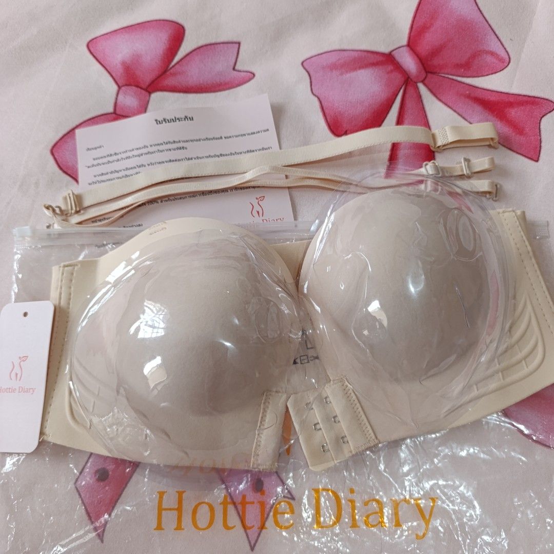 Hottie Diary Strapless Adhesive Bra Size L Nude (Category: Undergarments & Loungewear) located in Las Pinas. Submitted by min_yanna (Listing ID 1464778077, Image 1). Description: RFS: na doble ng bili 😅😭 Brand: Hottie Diary - Style: Nude strapless bra with front hook-and-eye closure - Size: L (81% polyamide, 19% spandex) - Condition: Brand new with tags, never worn - Inclusions: Detachable shoulder straps, clear protective cup covers, instructi