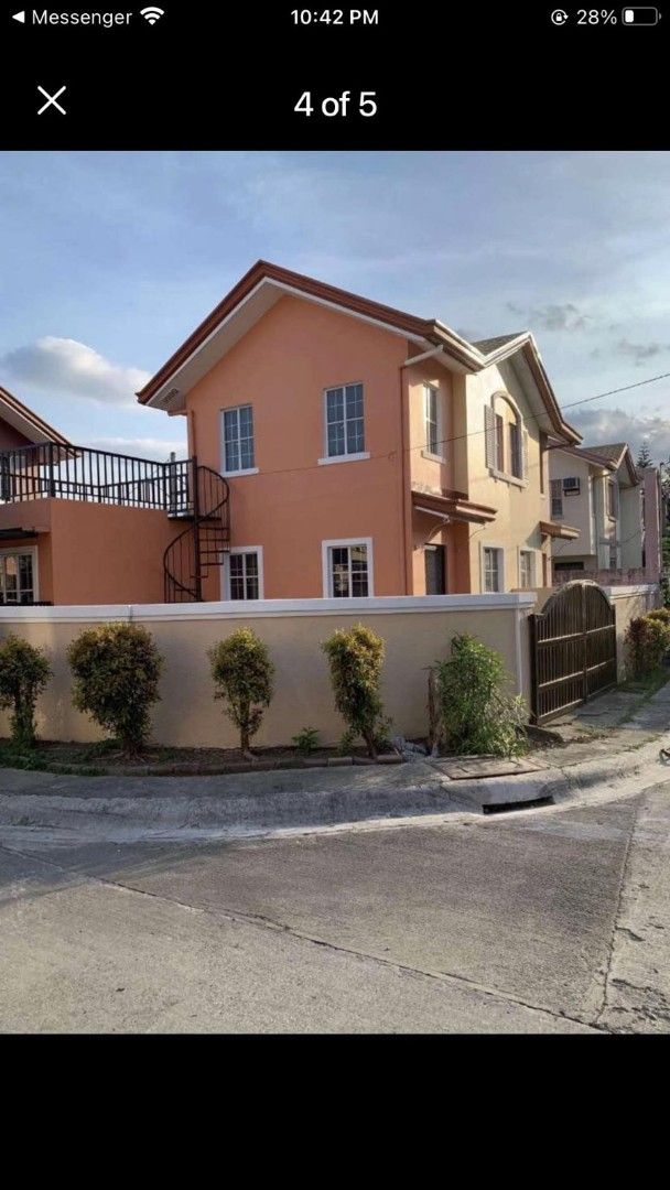 House & Lot for sale (Category: House & Lot) located in San Pedro. Submitted by bonglimnebres (Listing ID 1464782773, Image 1). Description: Selling price 6.2M (Net) Clean Title 109 sqm lot area 2 Bedrooms and 2 Bathrooms with extended kitchen Parking: can fit 2 cars.