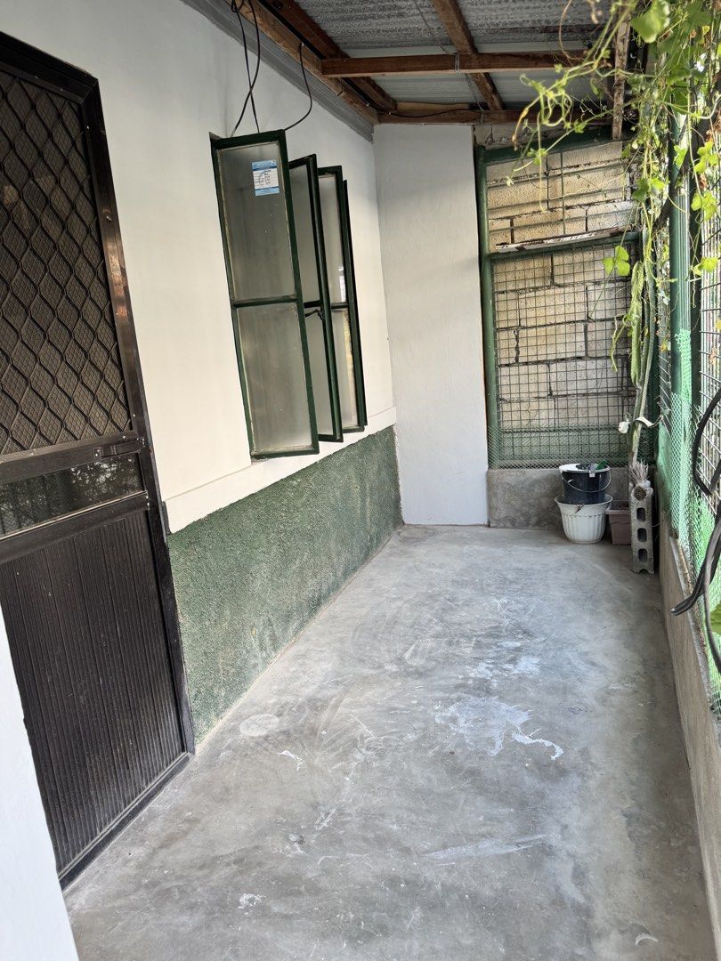 House for rent (Category: Townhouse) located in Manila. Submitted by coolrainie (Listing ID 1464799187, Image 3). Description: FOR RENT 2 STOREY TOWNHOUSE at Boston Heights Subdivion Phase 2 ₱16,000 1month adv, 2 months dep and 11 post dated cheques Move in date: October 1, 2026 Convenient Location: 5 Minutes to SM Imus 30 minutes to NAIA Airport 40 minutes to MOA 10 minutes to S&R and upcoming Evo City Development (by Ayala Land) Amenities: Lot 
