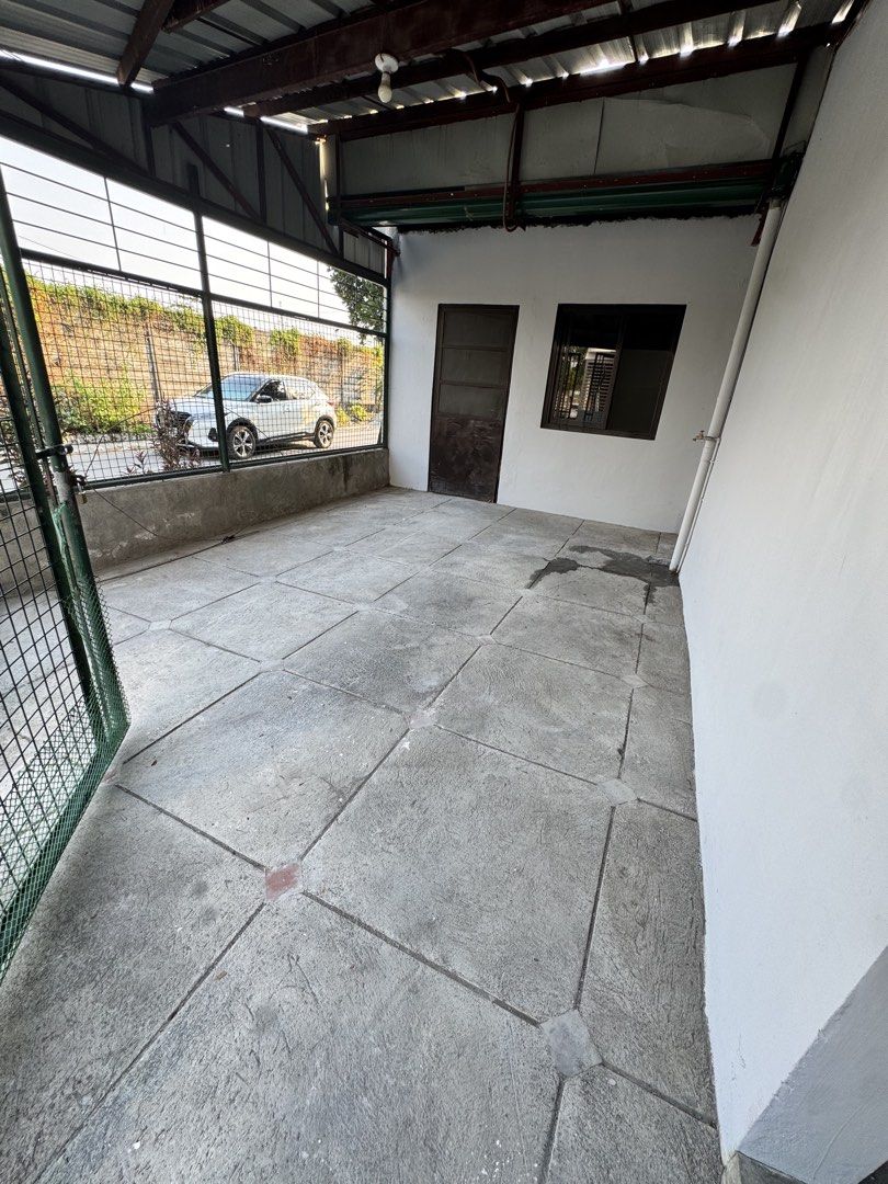 House for rent (Category: Townhouse) located in Manila. Submitted by coolrainie (Listing ID 1464799187, Image 2). Description: FOR RENT 2 STOREY TOWNHOUSE at Boston Heights Subdivion Phase 2 ₱16,000 1month adv, 2 months dep and 11 post dated cheques Move in date: October 1, 2026 Convenient Location: 5 Minutes to SM Imus 30 minutes to NAIA Airport 40 minutes to MOA 10 minutes to S&R and upcoming Evo City Development (by Ayala Land) Amenities: Lot 