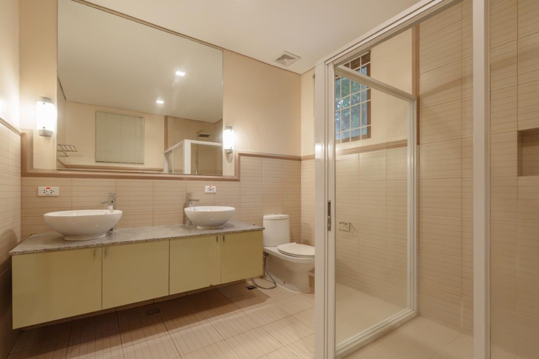 (Category: ) located in . Submitted by zobelle88properties (Listing ID 1464785997, Image 1). Description: .