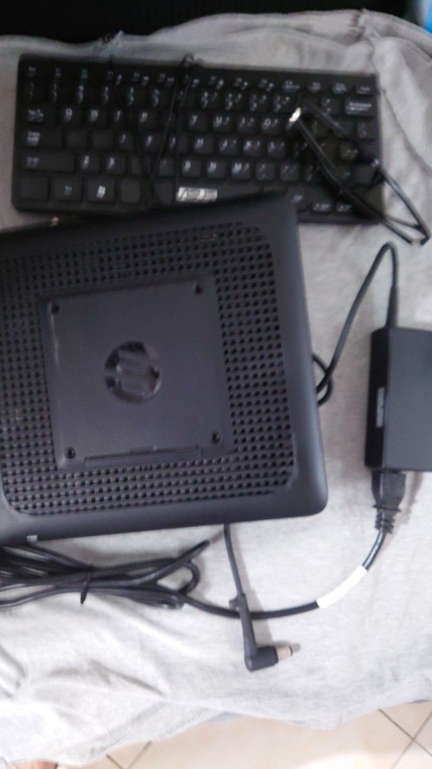 HP Mini PC (Category: Desktops) located in Manila. Submitted by jakiboy (Listing ID 1464869299, Image 1). Description: - Specs in pics. - deactivated Windows. RFS: Decluttering. Not used for a very long time..