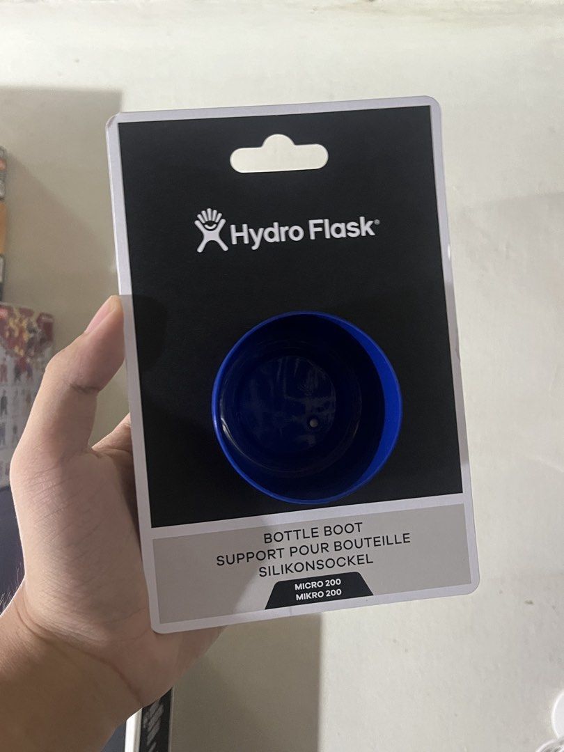 Hydroflask Bottle Boot for 200mL (Category: Water Bottles & Tumblers) located in Antipolo. Submitted by roktin_collectibles (Listing ID 1464781336, Image 1). Description: Hydroflask Bottle Boot for 200mL RFS: Wrong Size bought Location: Cubao QC .