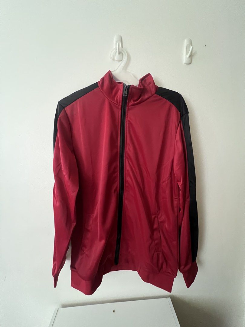 Inarizaki Club Jacket (Category: Coats, Jackets and Outerwear) located in Manila. Submitted by nikol_0 (Listing ID 1464811283, Image 1). Description: The item may look different from the lighting. It may have visible damages however the pages are not affected at all! Payment: GCash .