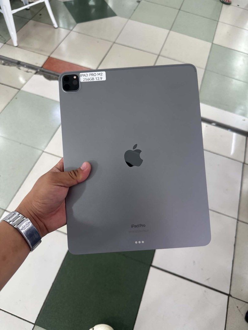 Ipad Pro M2 chip 13'Inch 256GB Wifi only No issues (Category: iPad) located in San Juan City. Submitted by najihahtelecomshop2018 (Listing ID 1464924685, Image 1). Description: Legit Store | Original unit FOR SALE | TRADE / SWAP ▫️INSTALLMENT thru: 🔸Credit Card (straight / installment) 🔸Ggives / Gcredit + 6% interest 🔸Spay Later + 6% interest (RFS: Buy and Sell any kinds of Gadgets) Description: Ipad Pro M2 chip 256GB ( other GB are also avail