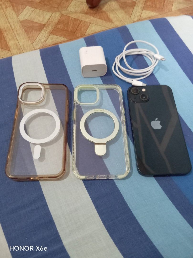 iPhone 13 (Category: iPhone 13 Series) located in Manila. Submitted by jellynlega12838 (Listing ID 1464824408, Image 1). Description: For sale only!.. iPhone 13 15,500 Makinis Palit LCD.. galing sa unit din n iPhone 13 Unit, case, original charger 128gb 78% battery health Local variant Face id ✅ Truetone ✅ Malinaw both cam No sim restrictions Any sim pede Check to sawa sa meet up Unli reset.