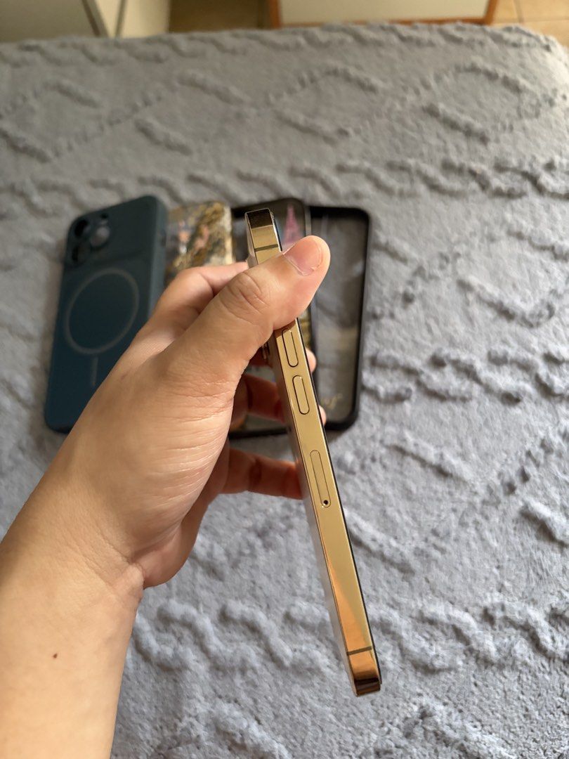 Iphone 13 PRO 256GB (Category: iPhone 13 Series) located in Manila. Submitted by lindzyrell (Listing ID 1464774652, Image 2). Description: iPhone 13 Pro 256GB FOR SALE 🧾 23,000 ( slightly negotiable ) RFS: Upgraded to a new phone. Battery Health: 75% ( never been replaced and open, all original ) US variant Lady Owned NO ISSUES Face ID working True Tone working Charging working All buttons working Flashlight working Camera working Speaker & micr