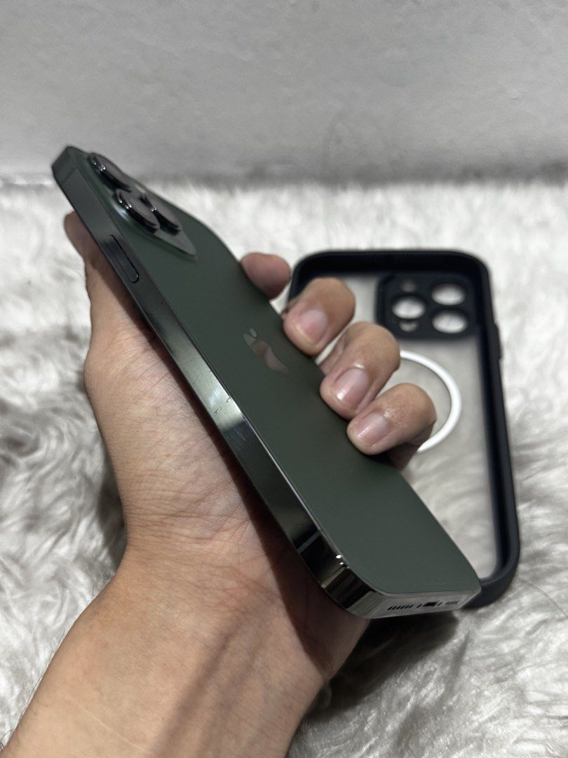 Iphone 13 Pro Max 512gb (Category: iPhone 13 Series) located in Marikina City. Submitted by bryanroblesss (Listing ID 1464807028, Image 2). Description: Iphone 13 pro max 512gb openline Unit, case & cord only 22,000 fixed pass sa LP open swap to IOS Meetup : Marikina, San Mateo, Lrt2/Mrt or Tanay .