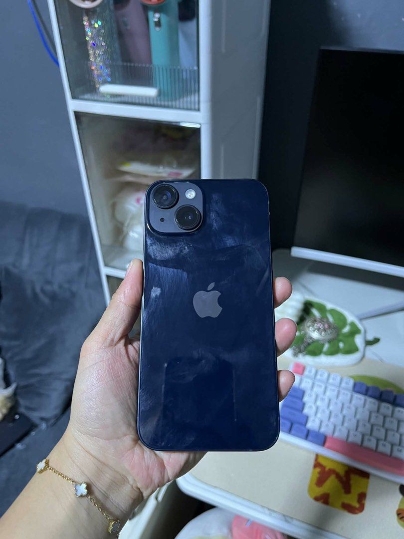 Iphone 14 128gb (Category: iPhone 14 Series) located in Manila. Submitted by jeikei13 (Listing ID 1464785581, Image 3). Description: FOR SALE RUSH NEED FUNDS NEGO PA SA SURE BUYER! IPHONE 14 128GB FACTORY UNLOCKED NO ISSUE ALL WORKING ANYSIM UNLI RESET ORIG ALL PARTS 83% BATTERY HEALTH US VARIANT SUPER KINIS PEDENG PEDE SA MASELAN UNIT AND CASE TEMPERED GLASS CAVITE AREA.