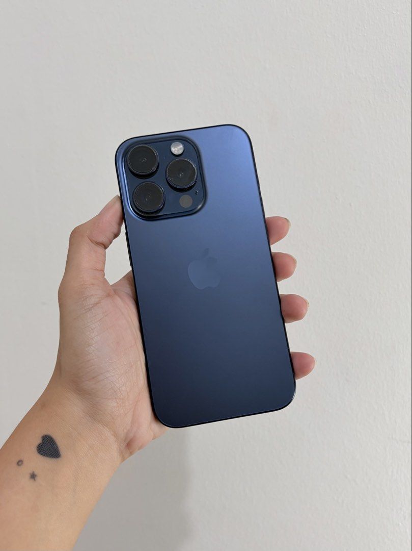 Iphone 15 PRO (Category: iPhone 15 Series) located in Batangas. Submitted by sofiadadua (Listing ID 1464965036, Image 2). Description: 𝗜𝗽𝗵𝗼𝗻𝗲 𝟭𝟱 𝗣𝗥𝗢 𝗕𝗟𝗨𝗘 𝗧𝗜𝗧𝗔𝗡𝗜𝗨𝗠 • 128GB • 79BH (Makunat padin) • ZPA Variant • Factory Unlock (No Sim Restrictions) • W/ Face ID & True Tone • All buttons are working • No Issue (Test to sawa) • No Repair History • 9/10 condition (Minimal Case marks and hairlines) • No Dents • Unit, Original Cor