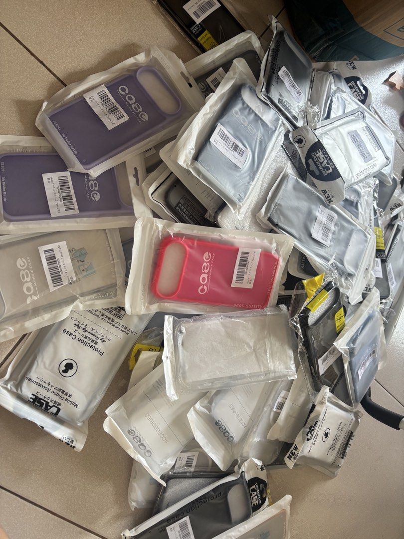 iPhone 17air case (Category: Cases & Sleeves) located in Calamba. Submitted by alnsurplus.028 (Listing ID 1464773046, Image 2). Description: Take all 65 pcs case of iphone 17air Assorted color Pm for more question We ship nationwide Loc: Majada out, Calamba, Laguna.