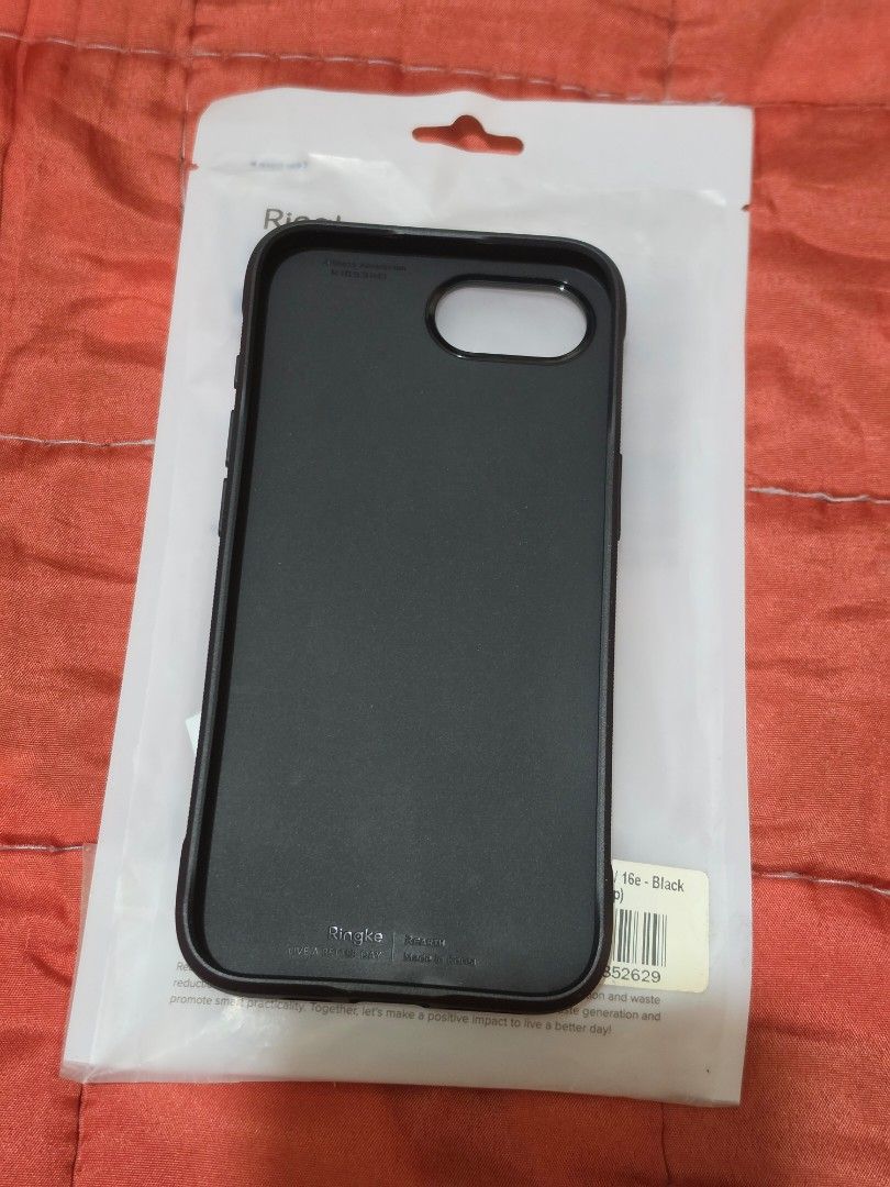 IPhone 17e case original (Category: Cases & Sleeves) located in Quezon City. Submitted by xperialumia (Listing ID 1464862418, Image 2). Description: IPhone 17e case.