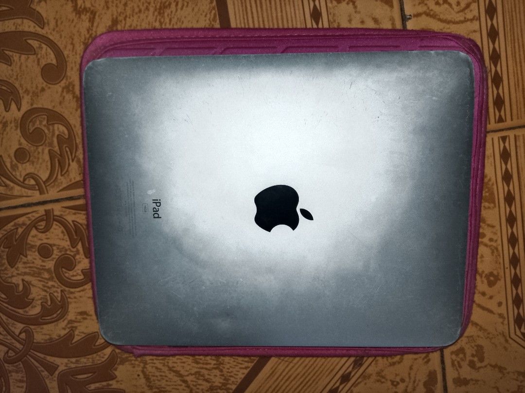 Ipod tab (Category: Laptops & Notebooks) located in San Juan City. Submitted by goldwater-9020 (Listing ID 1464874416, Image 2). Description: ipad tab wala lng charger pero no issue. dm lng po. respect.
