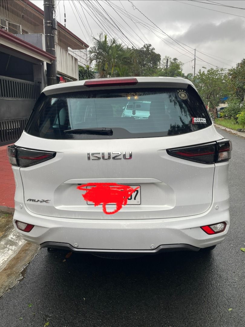 Isuzu Mu-X (Category: Used Cars) located in Caloocan City. Submitted by arcelfrancisalmelor6150 (Listing ID 1464892942, Image 2). Description: 2024 Isuzu Mu-X Seller Owner 27k ODO Thursday Coding Complete documents Registered until June2027 Fairview QC.