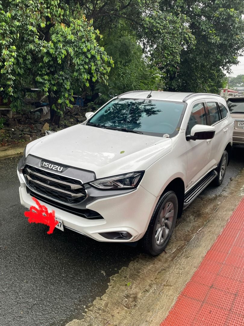Isuzu Mu-X (Category: Used Cars) located in Caloocan City. Submitted by arcelfrancisalmelor6150 (Listing ID 1464892942, Image 1). Description: 2024 Isuzu Mu-X Seller Owner 27k ODO Thursday Coding Complete documents Registered until June2027 Fairview QC.