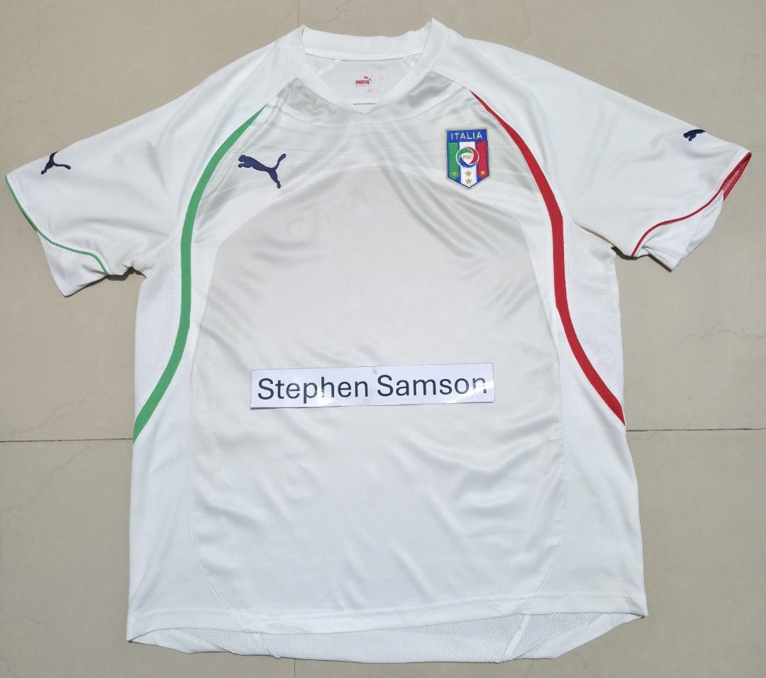 Italia Football Jersey (Category: Activewear) located in Noveleta. Submitted by nep21 (Listing ID 1464808028, Image 1). Description: Italia Football Jersey by Puma Size 22x27 Very good condition 1,000 pesos Noveleta,Cavite location Shipping J&T or Lalamove.