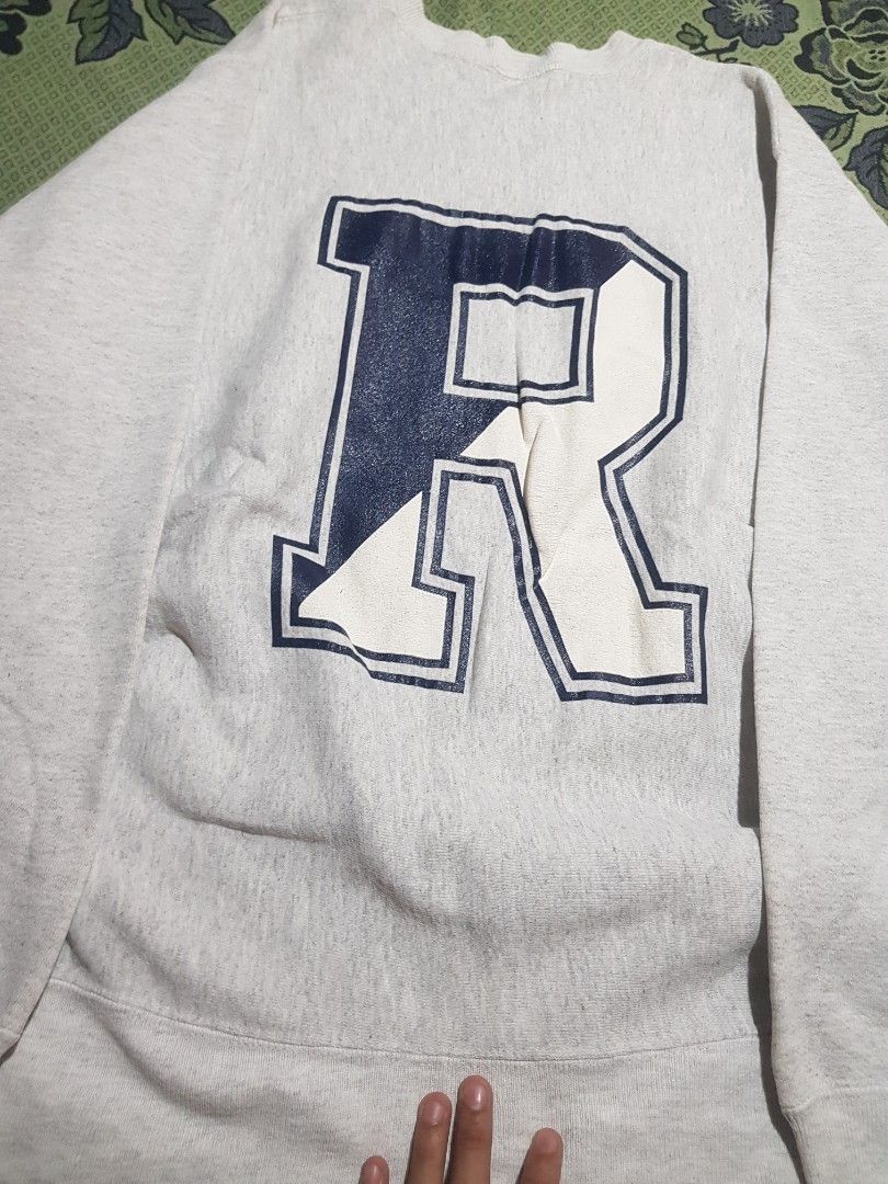 Jansport college sweatshirt (Category: Coats, Jackets and Outerwear) located in Manila. Submitted by arttchive (Listing ID 1464923348, Image 3). Description: Jansport college sweatshirt L on tag Length: 28 Sleeve: 24 Width: 21 Color rate: 9/10 Excellent condition ₱399.00+shipp Available✅.