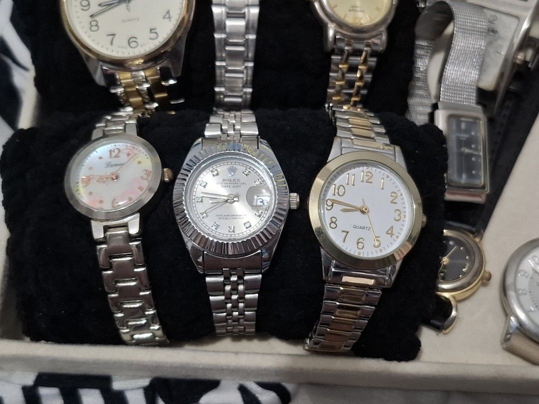 Japan movement watches (Category: Women's Watches) located in Abucay. Submitted by icia_marie18 (Listing ID 1464896482, Image 3). Description: Japan movement watches take all 13 watches po take all, lahat gumagana As is nalang po with very minimal issues sa iba pero all working Japan movement po halos lahat 1200 nalang po, pm nalang po sa tawad.