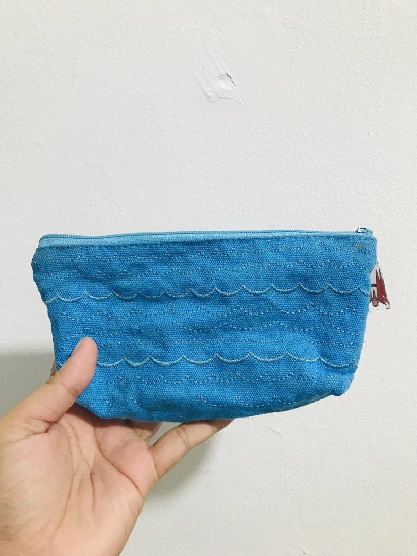 JESUS POUCH (Category: Purses & Pouches) located in Gamu. Submitted by 2022bagsbunny (Listing ID 1464797248, Image 1). Description: .